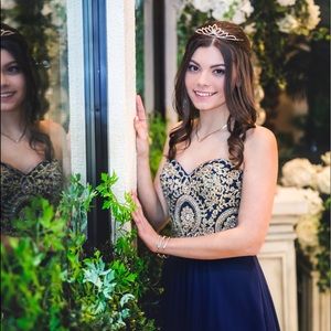 Meet your Posher, Ali